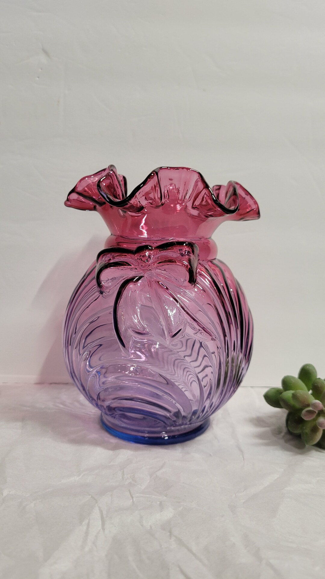 HTF Fenton Art Glass Ribbon / Caprice Bow Vase Ruffled Mulberry - Etsy