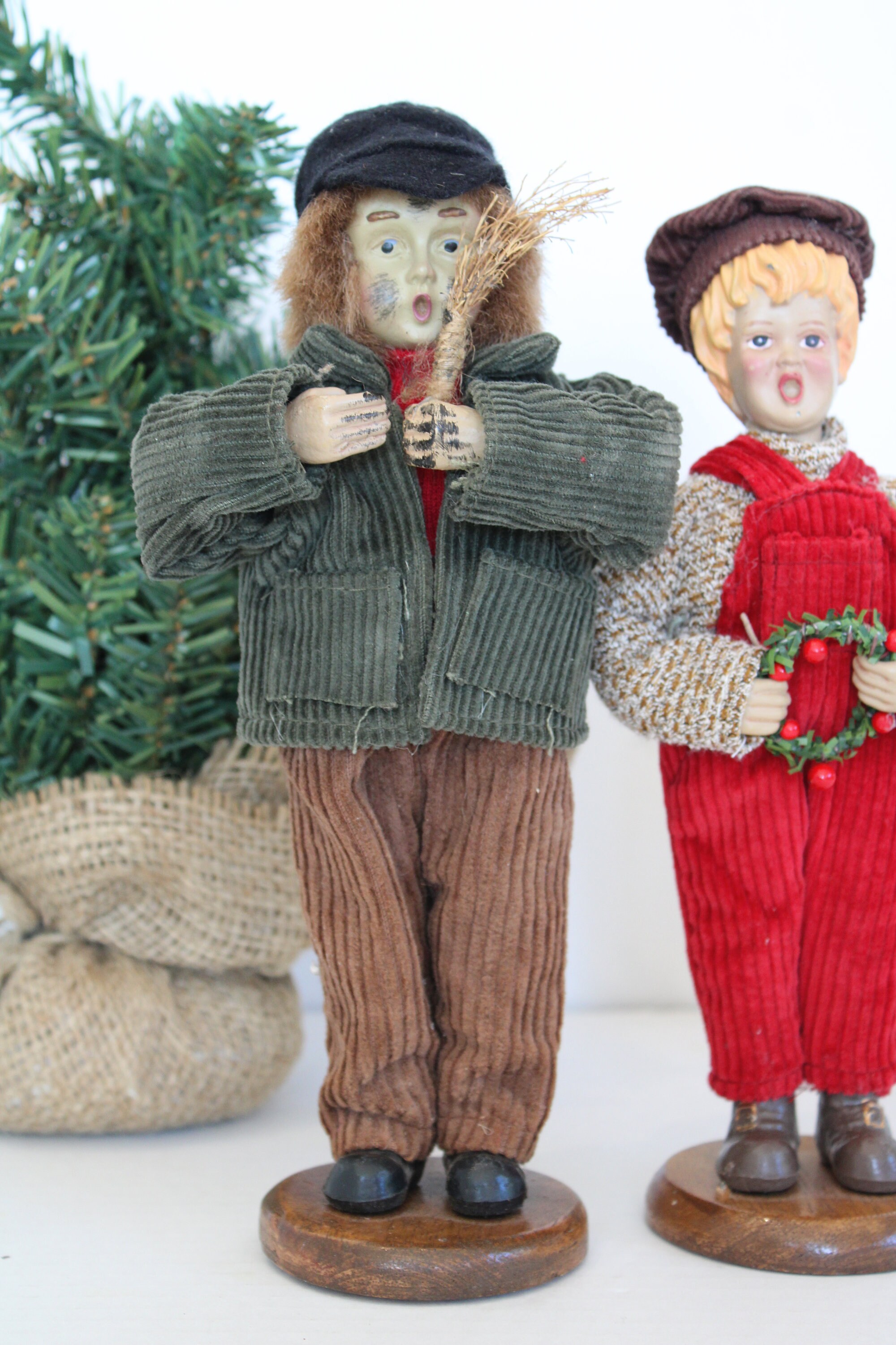 Lang＆Wise Special Friends 人形 クリスマスキャロル Vintage Christmas Carolers Figurines, Set of Two, Holiday Decor - Etsy