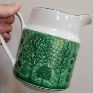 Pitcher vintage made in Japan Ames vintage green pitchers