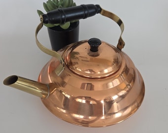 Vintage copper tea kettle coppercraft brass accents grandmacore kitchen accents farmhouse