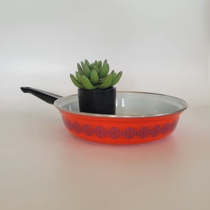 Vintage frying pan retro kitchen cookware vintage enamel pans