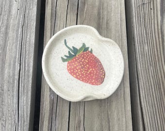Hand painted Pottery Spoon Rest, Strawberry, Gift for Chef, Housewarming Gift, Kitchen, Stocking Stuffer, Handmade by Daisy Friesen