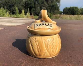 Yellow Wheat Garlic Jar, Garlic Keeper, Housewarming Gift, Wedding Gift, Handmade Pottery by Daisy Friesen