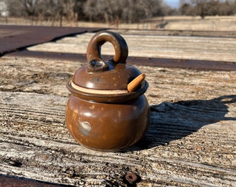 SECONDS DISCOUNT Brown Honey Jar with Vintage White Gold Bees, Honey Pot, Handmade Pottery by Daisy Friesen