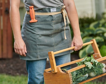 Garden Waist Apron in Wax Cotton | ARTIFACT