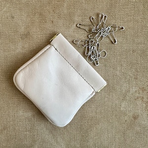 Contadores de puntos para tejer y hacer crochet con bolsa de cuero para apretar / ARTIFACT - Hecho a mano en Omaha, NE