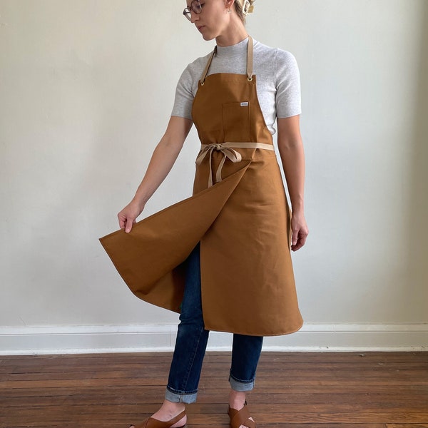 Pottery Ceramicist Split Leg Apron in Organic Canvas | ARTIFACT - Handmade in Omaha, NE