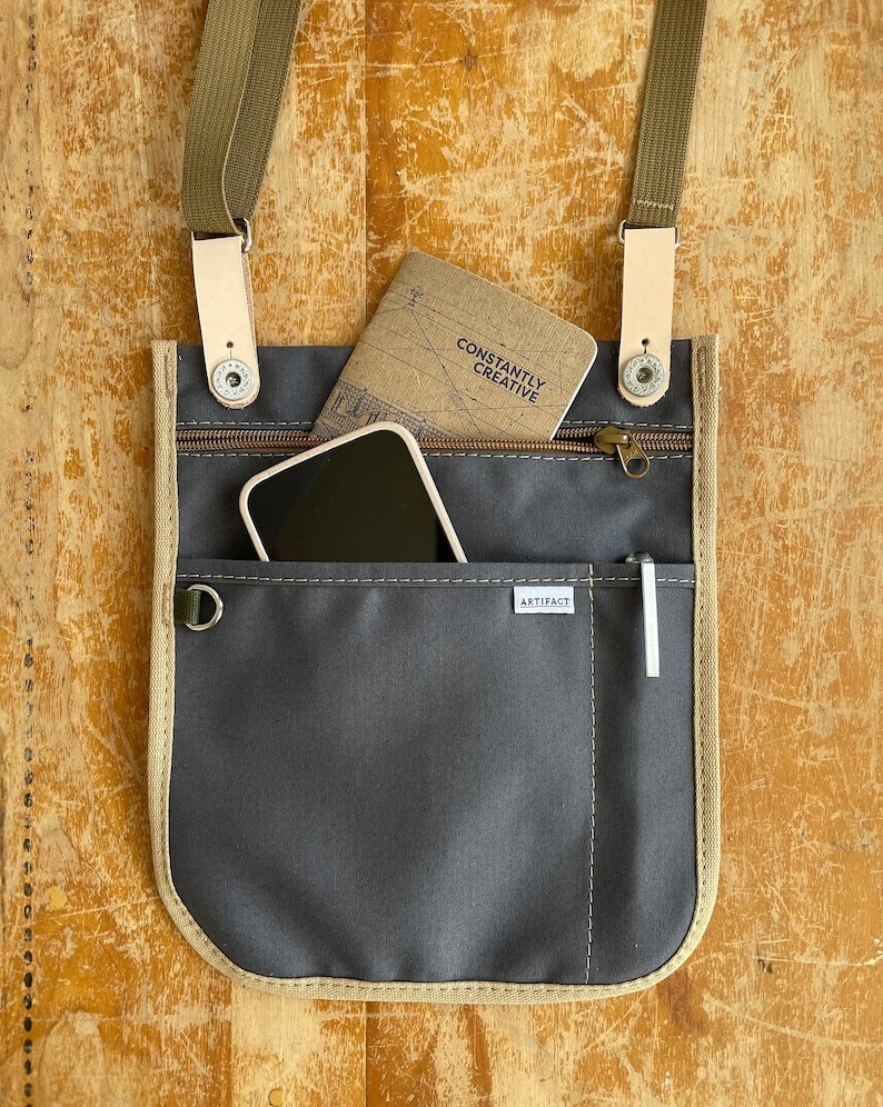 Slanke crossbody en tasorganizer ARTEFACT-handgemaakt in Omaha, NE afbeelding 6