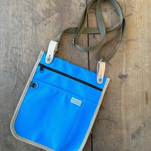 Slanke crossbody en tasorganizer ARTEFACT-handgemaakt in Omaha, NE afbeelding 3