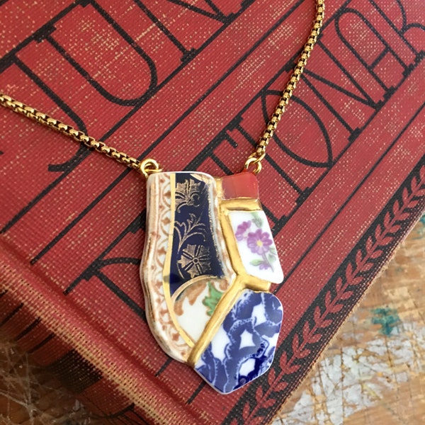 Kintsugi Pendant Necklace, Broken China Jewelry, Vintage China Pendant, Meakin, Handmade Blue Willow Statement Necklace, For Her Him Them