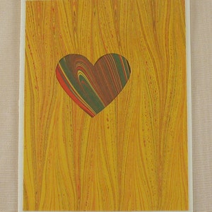 SHC111 Hand crafted marbré soie que coeur carte dit : « Je t’aime » d’une manière festive !