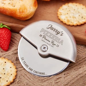 Personalized Stainless Steel Pizza Cutter,Kitchen Tools,Round Pizza Cutter,Cake Knife,Baking Utensils,Custom Kitchen Gifts,Gift For Dad