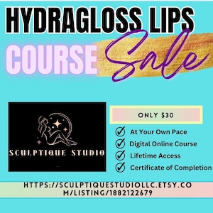 Może przedstawiać: Grafika w kolorze różowym i złotym z tekstem "HYDRAGLOSS LIPS COURSE Sale" i logo "SCULPTIQUE STUDIO". Grafika zawiera również listę funkcji kursu online dostępnego w cenie 30 €, w tym "W swoim tempie", "Kurs online", "Dostęp dożywotni" i "Certyfikat ukończenia". Grafika zawiera również link do sklepu Etsy: "HTTPS://SCULPTIQUESTUDIOLLC.ETSY.COM/LISTING/1882122679"