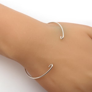 Gold Filled or Sterling Silver Round Wire Bangle Bracelet-Interchangeable Bracelet for Connector-Bangle for Charms-7&quot;(1 pc)SKU:201262