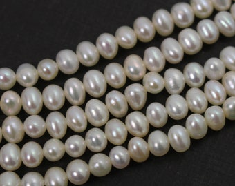 White Pearls - White Freshwater Pearl -Grade A Round Pearls - 16 inch strand (3.8-4.5 mm)  Sku: 301033