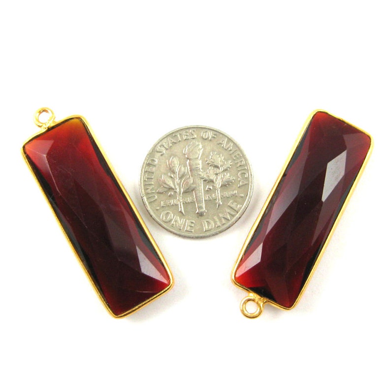 Gemstone-Garnet Quartz 1 pc Sku January Birthstone-Faceted Elongated Rectangle Charm-Gold Frame-Long Bar Gem Pendant-34mm 201104-GAR