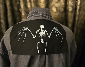 Patch op de achterkant van het witte vleermuisskelet - gothpunk-horror zeefdruk canvas patch
