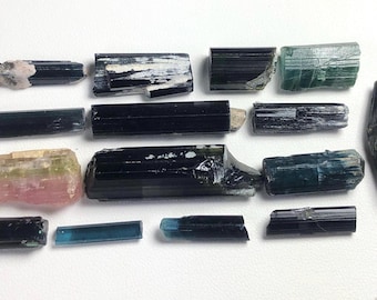 172.20 CTs Tourmaline crystal Lot