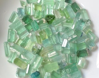 102.60 CTs Light Green Tourmaline Crystal Lot