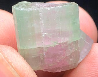 25 CTs Tourmaline crystal