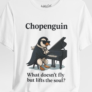 Chopenguin T-Shirt - Funny Penguin Pianist Tee Inspired by Frédéric Chopin, Classical Music Pun Shirt for Musicians, Teachers & Nerdy Gifts