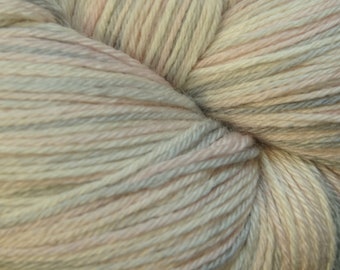 Woodpigeon Lustrous 4ply yarn 150g