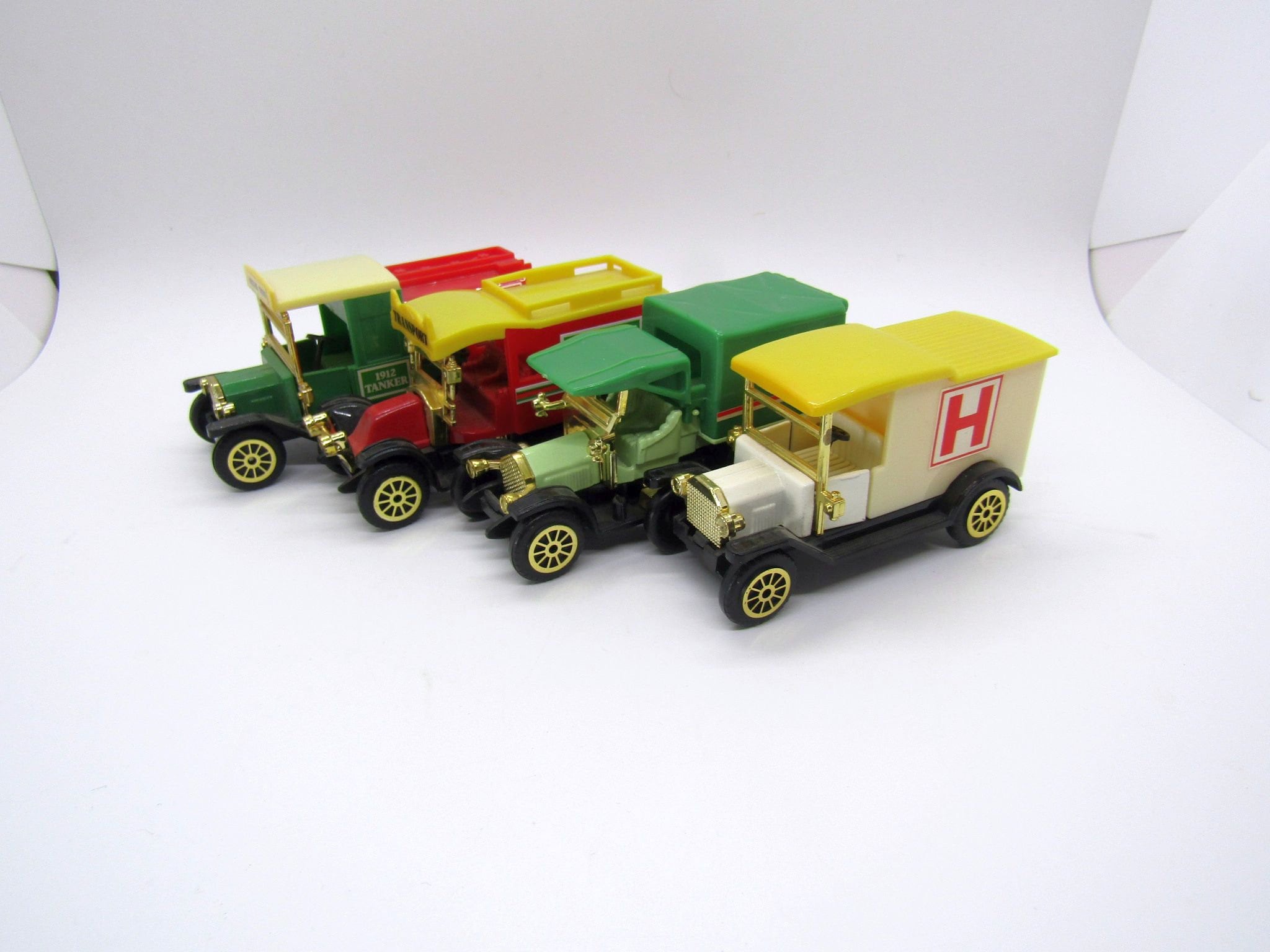 Don't miss the campaign Vintage Reader's Digest Classic Trucks