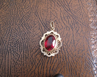 Vintage Red Stone Pendant