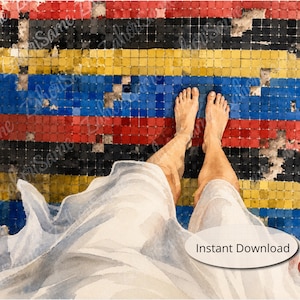 Puede incluir: Una ilustración en acuarela que muestra un par de pies descalzos y la parte inferior de una prenda blanca fluida sobre un suelo de mosaico con franjas horizontales de azulejos rojos, negros, amarillos y azules con el texto Instant Download.