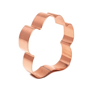 Dog Paw Cookie Cutter – 3 Inch Copper Cookie Cutter for Dog Biscuits, Treats, or Dog Lover Gift – Made in USA