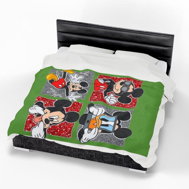 Manta de terciopelo de Mickey Mouse, acogedora manta para niños, manta de dibujos animados, decoración de Mickey, regalo perfecto para los amantes de Disney imagen 8