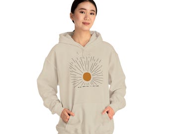 Hoodie met minimale zonnestraalillustratie | Retro boho-zonafbeelding