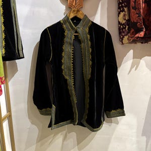 ハンドメイドベルベットアバヤセット：刺繍入りモロッコ着物カフタン