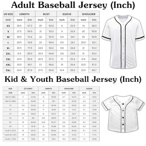 Peut inclure: Des maillots de baseball blancs avec des bordures noires sont pr&eacute;sent&eacute;s, ainsi que des tableaux des tailles pour adultes et jeunes. Les tableaux incluent des mesures en centim&egrave;tres pour la longueur, le buste, la manche et l'&eacute;paule. Les maillots ont des boutons.