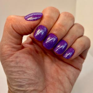 Every size included 20 handpainted gel press-on nails short square,reusable purple glitter application kit included