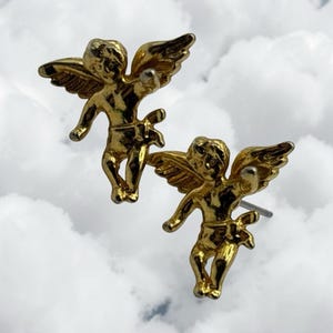 Pendientes de ángel querubín con pasador estilo vintage dorado, religiosos y cristianos. imagen 1