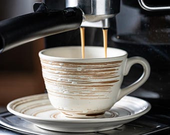 Tazza in ceramica color crema con texture nordica - Tazza in ceramica artigianale fatta a mano per l'uso quotidiano