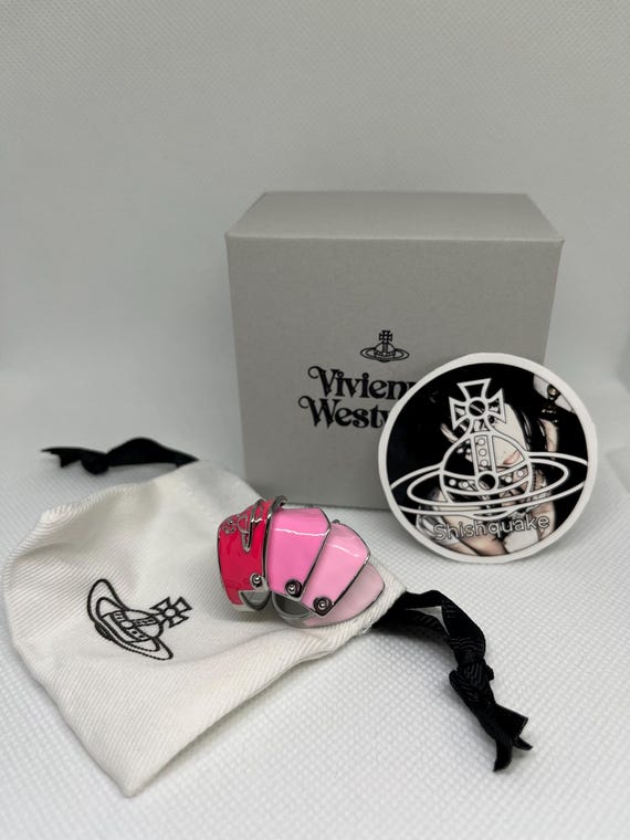 国内発送・すぐ届く 【Vivienne Westwood】ARTEMIS リング Vivienne Westwood Artemis Armor Ring - Blue & Pink Statement