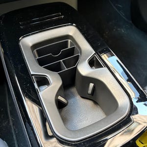 VW ID.4 ID.5 uchwyt na kubek z przegrodą i organizerem