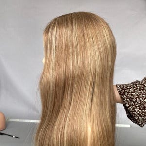 20” Golden Blonde Human Hair Wig – Soft Highlights, Loose Waves, Natural Lace Front