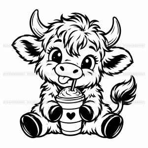 Könnte beinhalten: Eine schwarz-weiße Strichzeichnung eines flauschigen Highland-Rinderkalbs, das sitzt und aus einem Becher mit Strohhalm trinkt. Der Becher ist vorne mit einem kleinen Herzsymbol versehen. Der Text DESIGNINGHUB07 ist über das Bild verteilt.