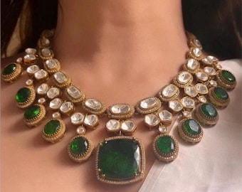 Fine finitura oro verde smeraldo doppietto pietre grezze moissanite polki kundan gioielli da sposa collana set con orecchini Sabyasachi Jewelry
