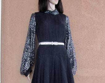 Vintage 70s - Gorgeous Black Crepe and Silver Sequined Evening Wear jumper.