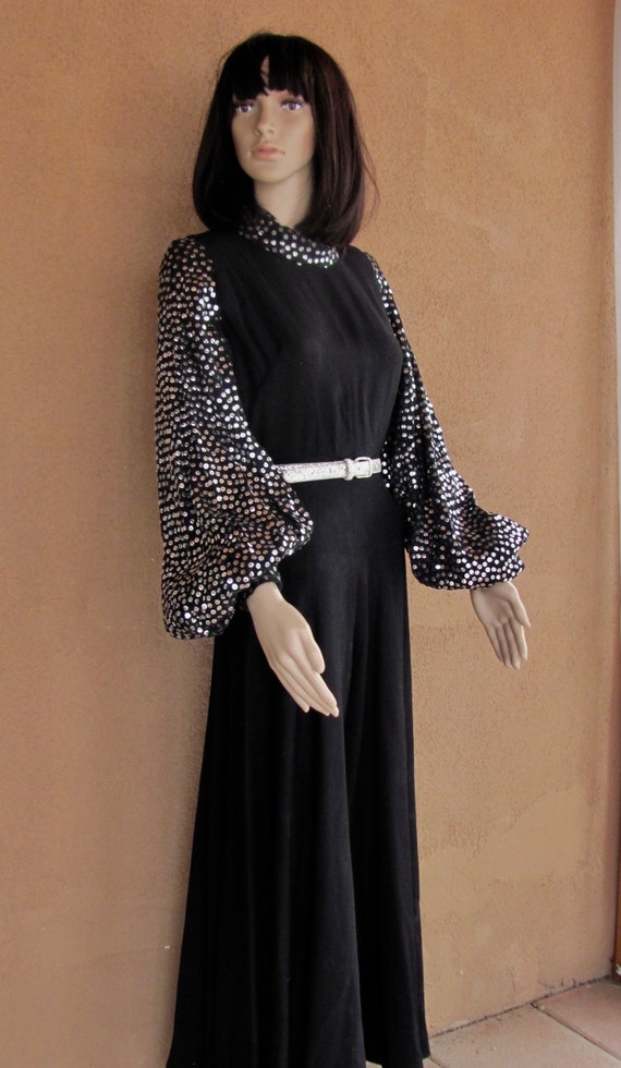 Vintage 70s - Gorgeous Black Crepe and Silver Seq… - image 4