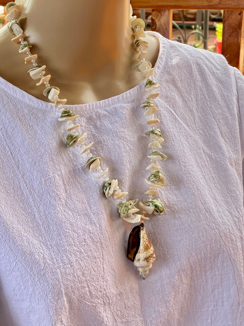 Vintage 70's Boho/Hippie, long drop shell necklace with Caribbean Triton pendant image 4