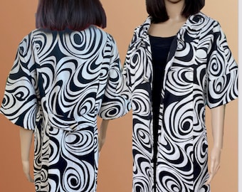 Vintage 70's Inspired -  Black and white swirls, spring or fall short coat, entirely lined, 3/4 sleeves, pockets