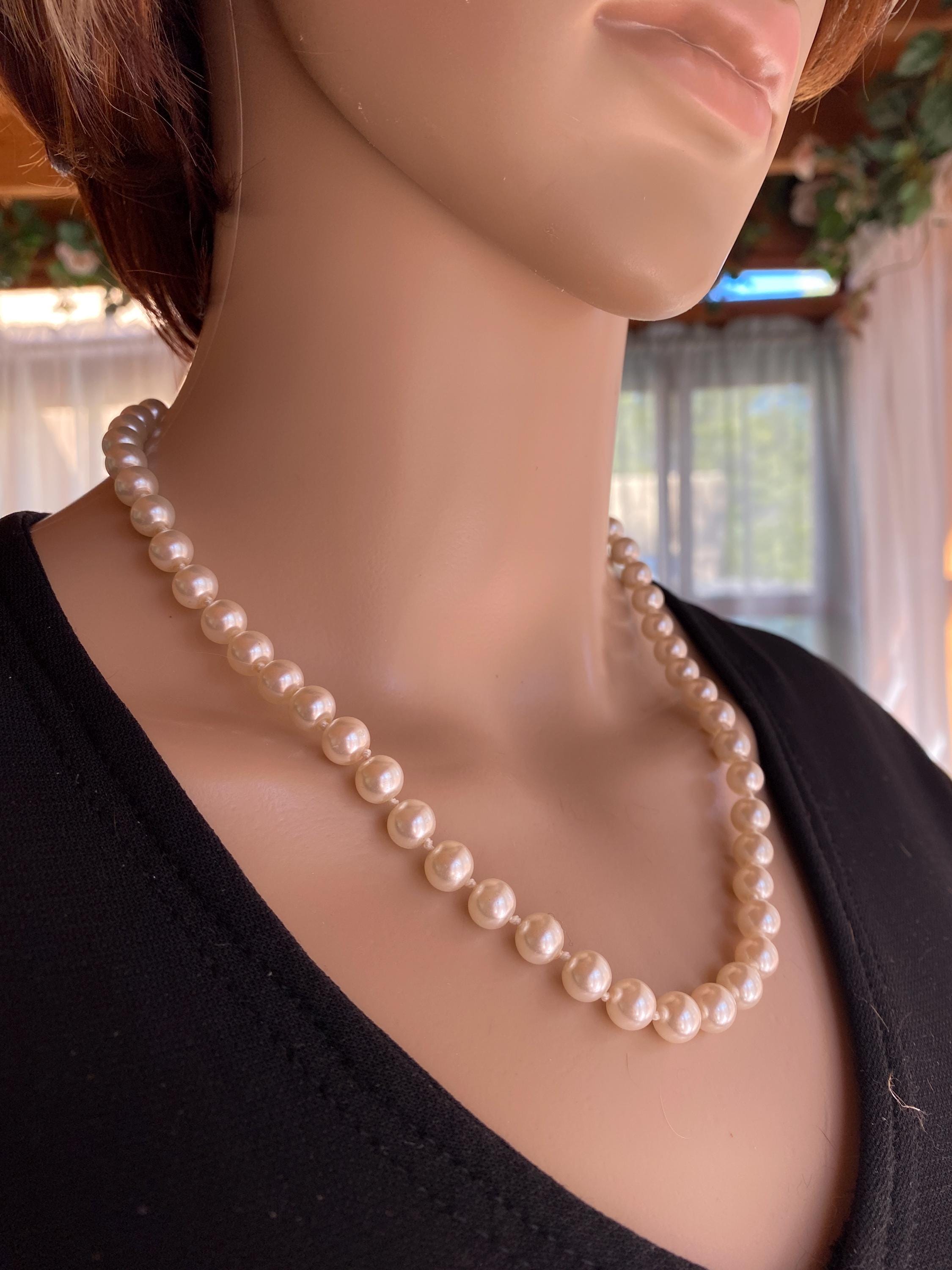 Royale High Wholesale Pearl Necklace Quality Faux Pearls