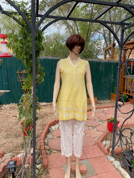 Vintage 1960's-  Cotton Tunic - Pale Yellow with … - image 1