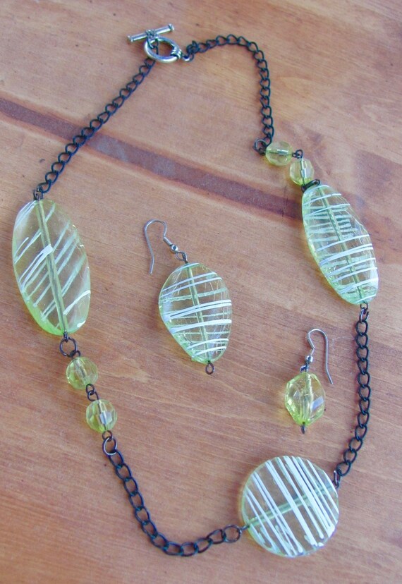 Vintage 70's- Transparent striped pale green plas… - image 6