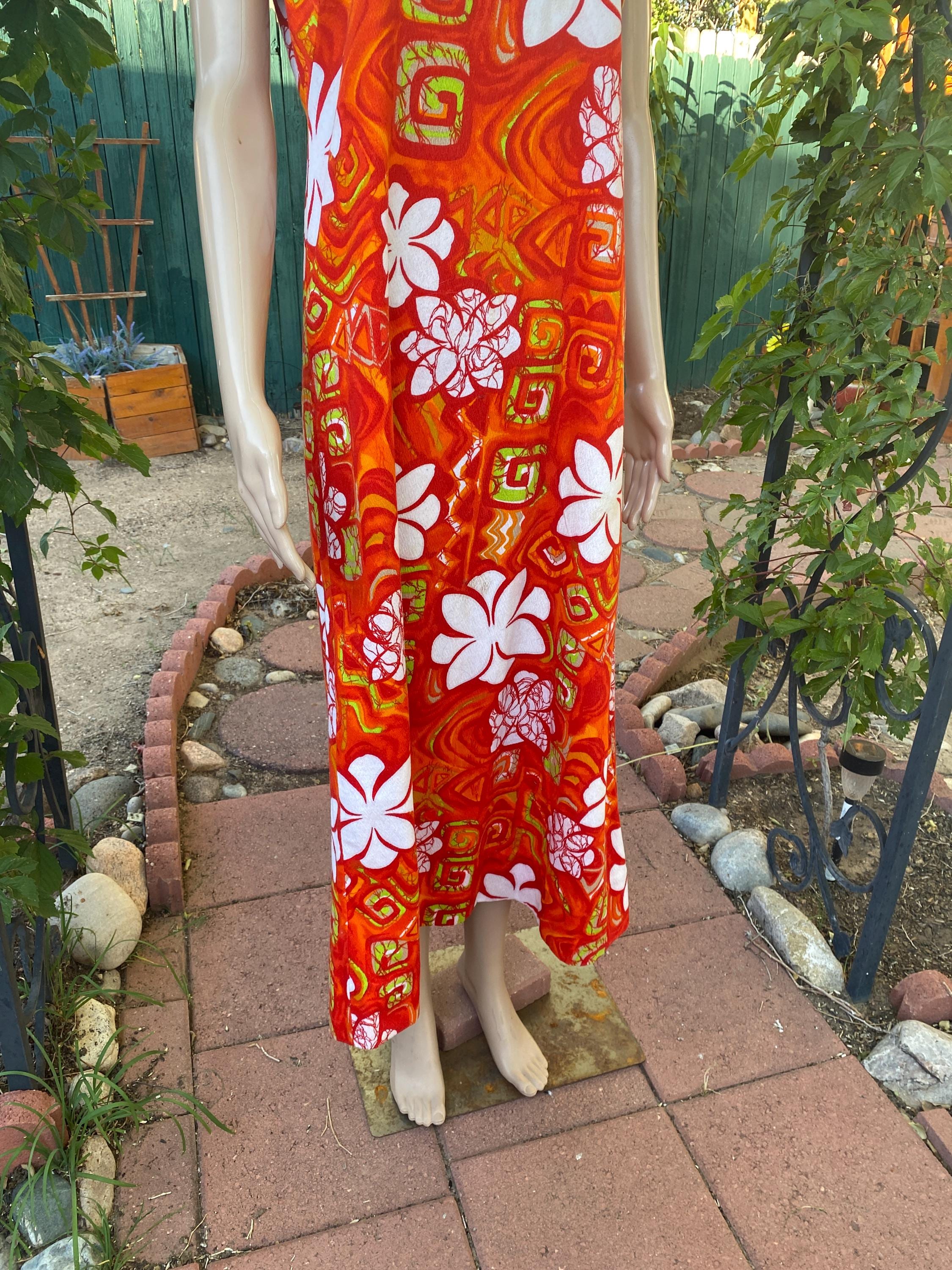 pleated maxi dress formal Tailored crepe – MOONMAINS EGY Order Type:Ready to Wear Colour|Pale Blue TERI JON Size 4 very fitted at natural
